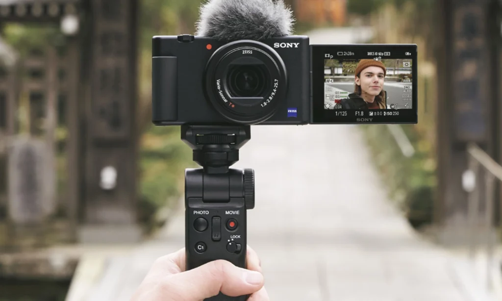 Taking Selfie Video with Sony ZV1 camcorder, Sony ZV-1